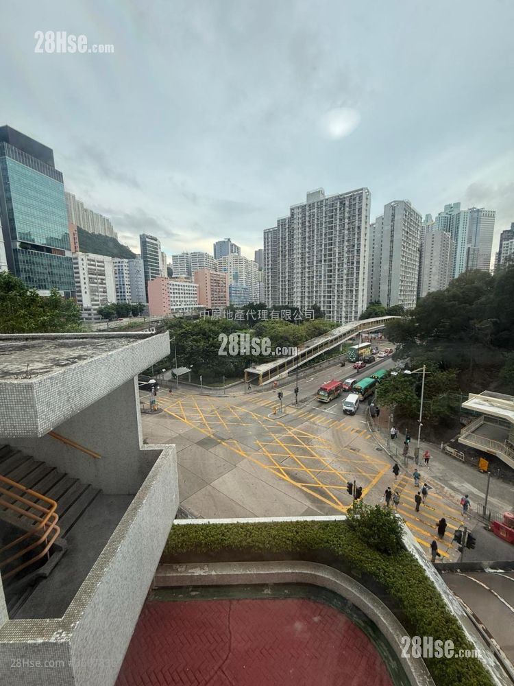 Sun Kwai Hing Gardens Sell 3 Bedrooms , 1 Bathroom 570 ft² Sun Kwai Hing Gardens Sell 3 Bedrooms , 1 Bathroom 570 ft²
