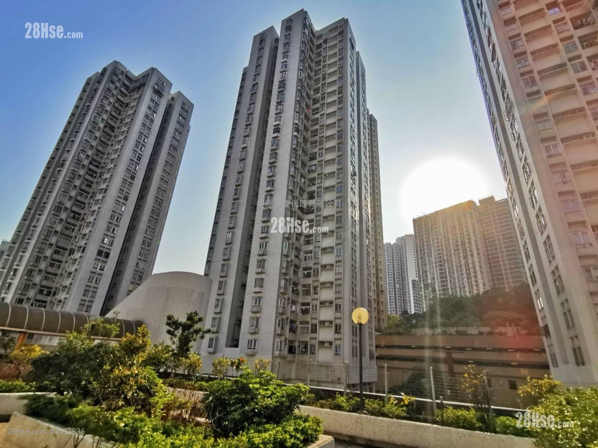 Sun Kwai Hing Gardens Sell 3 Bedrooms , 1 Bathroom 570 ft² Sun Kwai Hing Gardens Sell 3 Bedrooms , 1 Bathroom 570 ft²