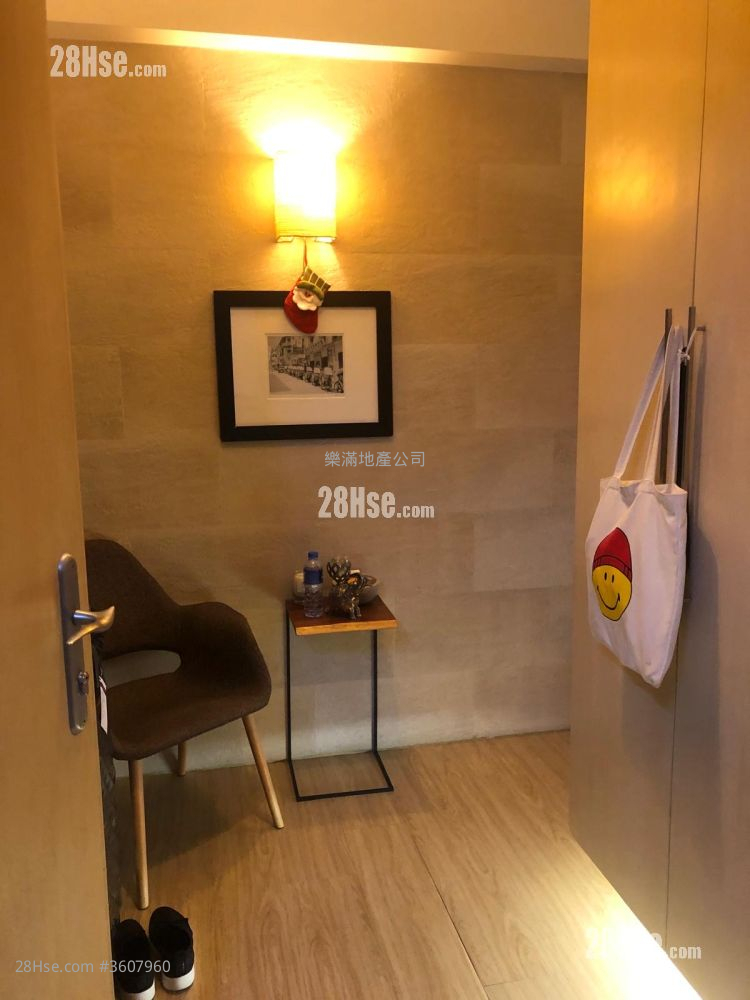 唐樓 租盤 1 房 , 1 浴室 403 平方呎 唐樓 租盤 1 房 , 1 浴室 403 平方呎