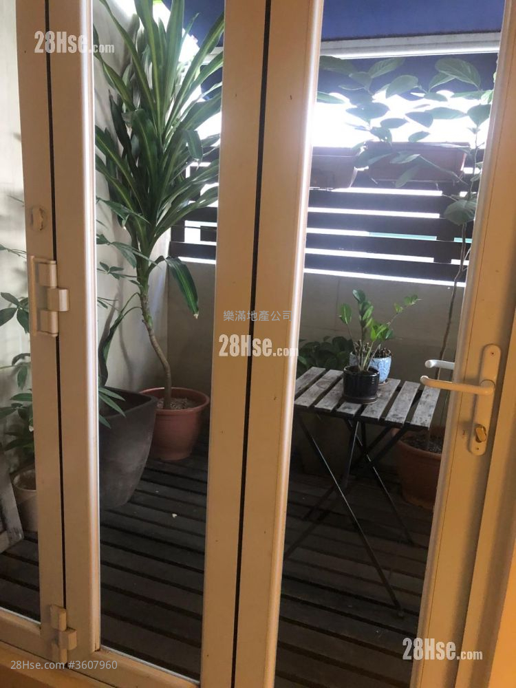 唐樓 租盤 1 房 , 1 浴室 403 平方呎 唐樓 租盤 1 房 , 1 浴室 403 平方呎