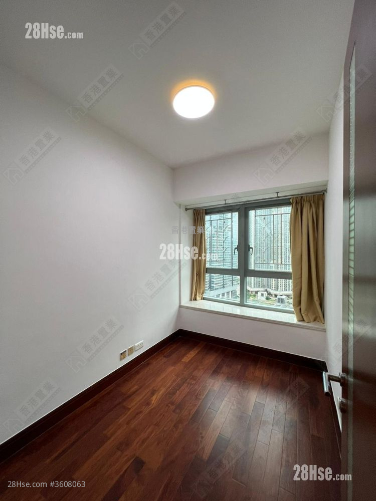 The Harbourside Rental 2 Bedrooms , 2 Bathrooms 743 ft² The Harbourside Rental 2 Bedrooms , 2 Bathrooms 743 ft²