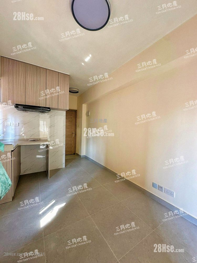 Cheng Fai Building Sell 2 Bedrooms , 1 Bathroom 290 ft²