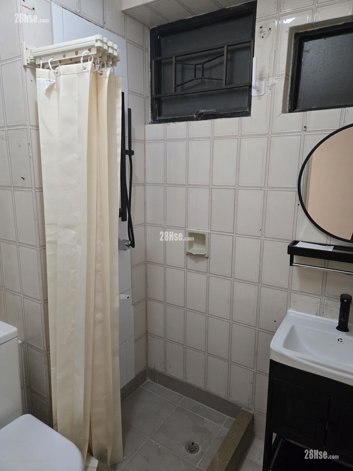 Kornhill Rental 3 Bedrooms , 2 Bathrooms 710 ft² Kornhill Rental 3 Bedrooms , 2 Bathrooms 710 ft²