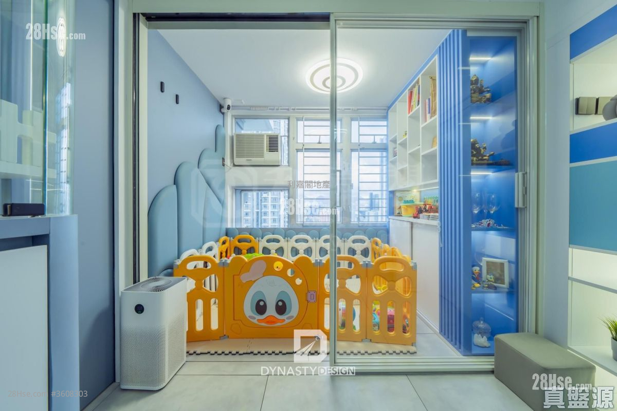 Choi Hing Court Sell 2 Bedrooms 452 ft² Choi Hing Court Sell 2 Bedrooms 452 ft²