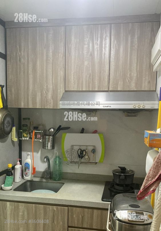 Tsz Oi Court Sell 3 Bedrooms , 1 Bathroom 401 ft² Tsz Oi Court Sell 3 Bedrooms , 1 Bathroom 401 ft²