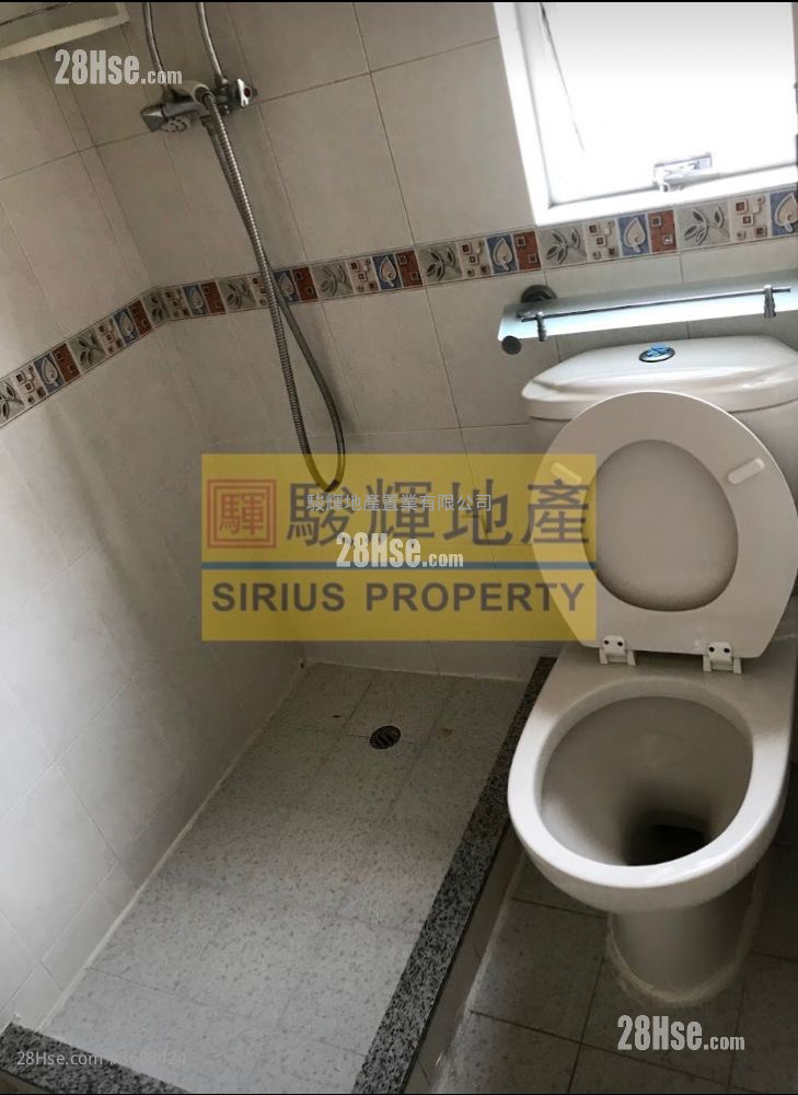 Cosmopolitan Estate Sell Studio , 1 Bathroom 288 ft² Cosmopolitan Estate Sell Studio , 1 Bathroom 288 ft²