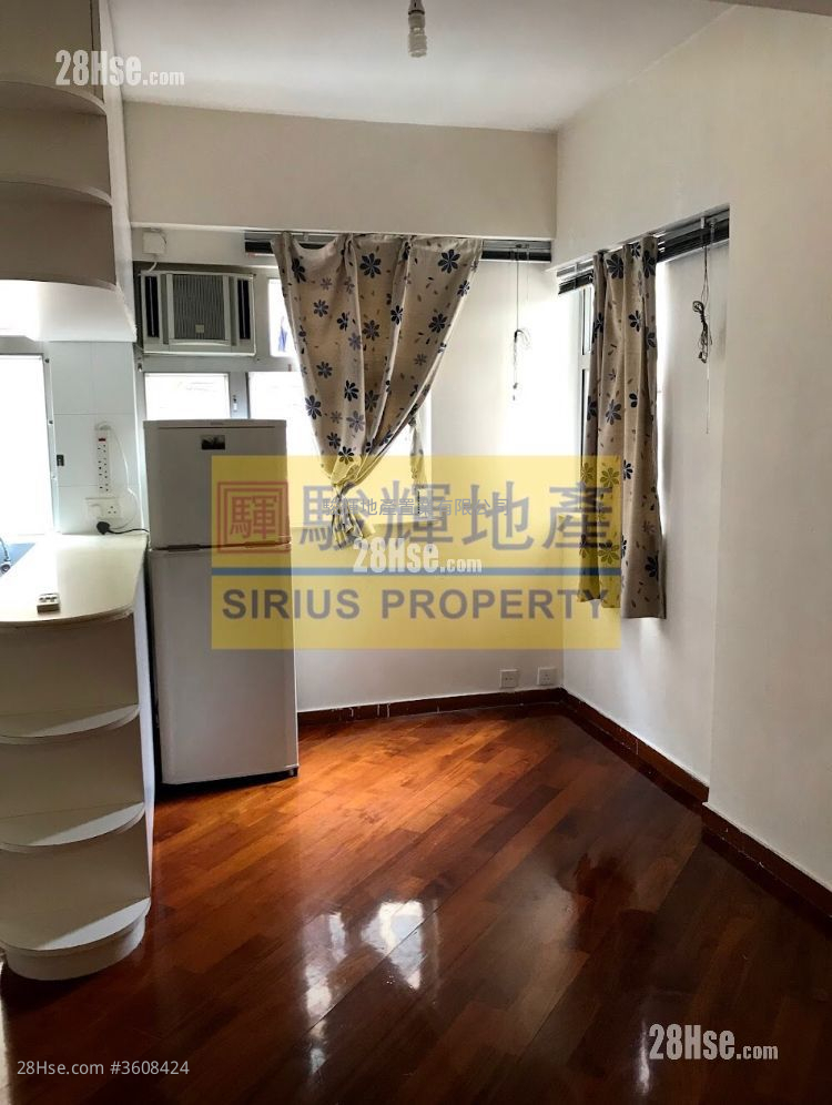 Cosmopolitan Estate Sell Studio , 1 Bathroom 288 ft² Cosmopolitan Estate Sell Studio , 1 Bathroom 288 ft²