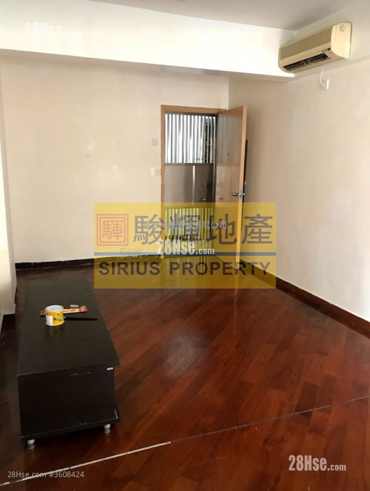 Cosmopolitan Estate Sell Studio , 1 Bathroom 288 ft² Cosmopolitan Estate Sell Studio , 1 Bathroom 288 ft²