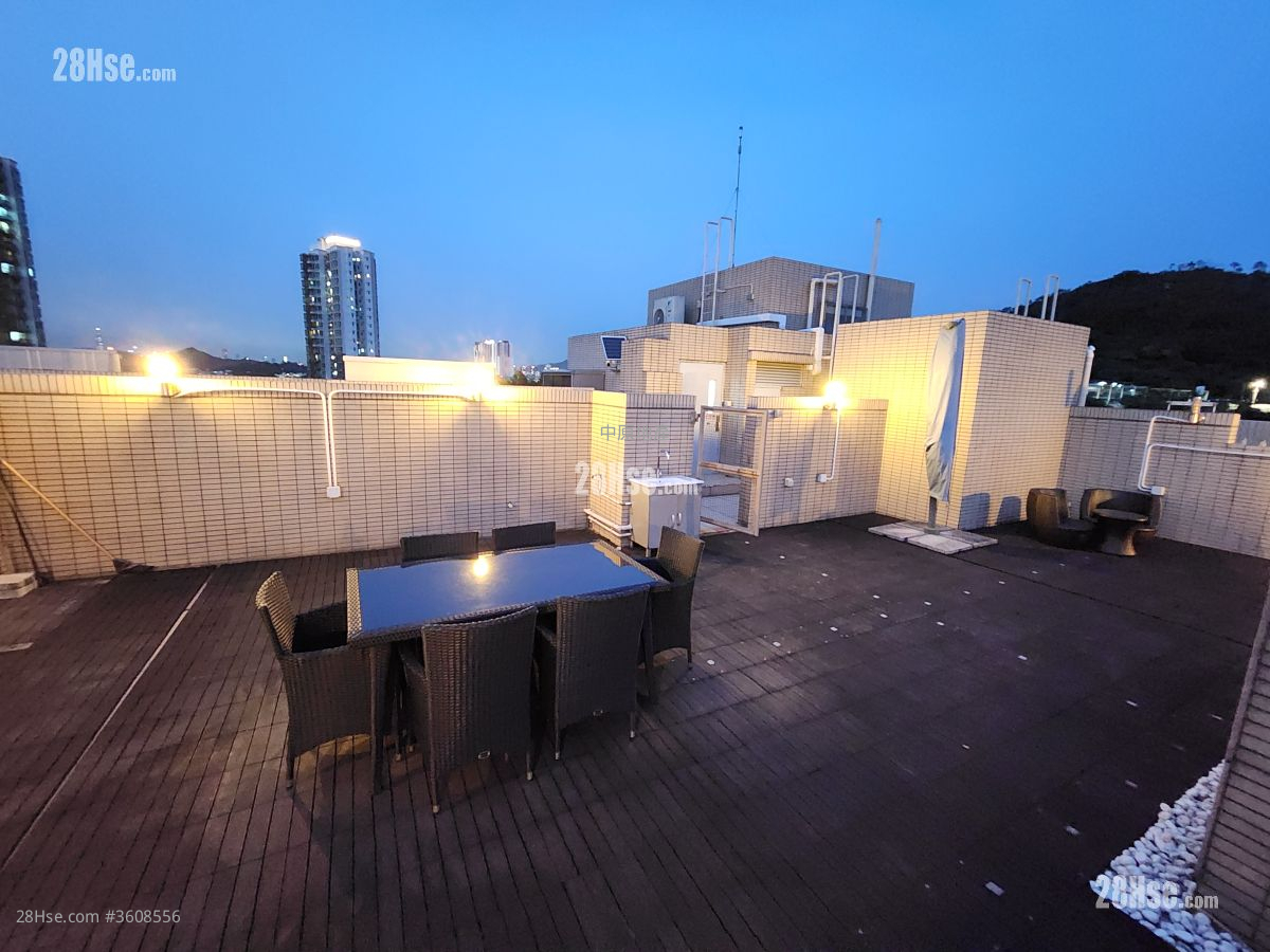 The Woodsville Sell 3 Bedrooms , 2 Bathrooms 765 ft² The Woodsville Sell 3 Bedrooms , 2 Bathrooms 765 ft²