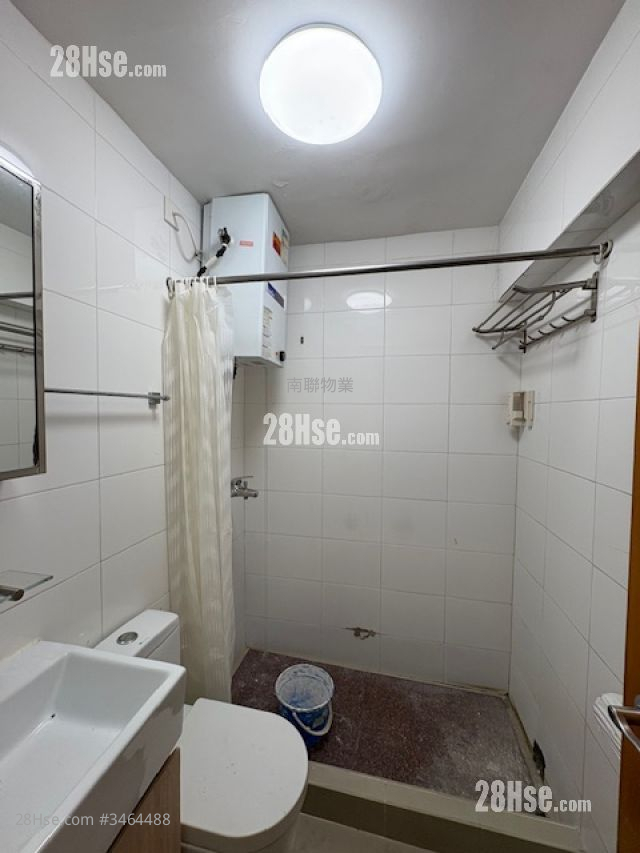 Pak Fuk Building Rental 2 Bedrooms , 1 Bathroom 400 ft² Pak Fuk Building Rental 2 Bedrooms , 1 Bathroom 400 ft²