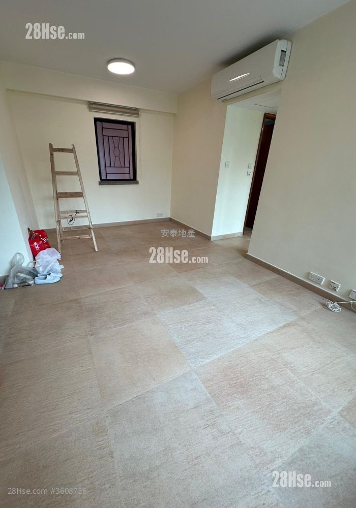 The Metro City Rental 3 Bedrooms , 2 Bathrooms 631 ft² The Metro City Rental 3 Bedrooms , 2 Bathrooms 631 ft²