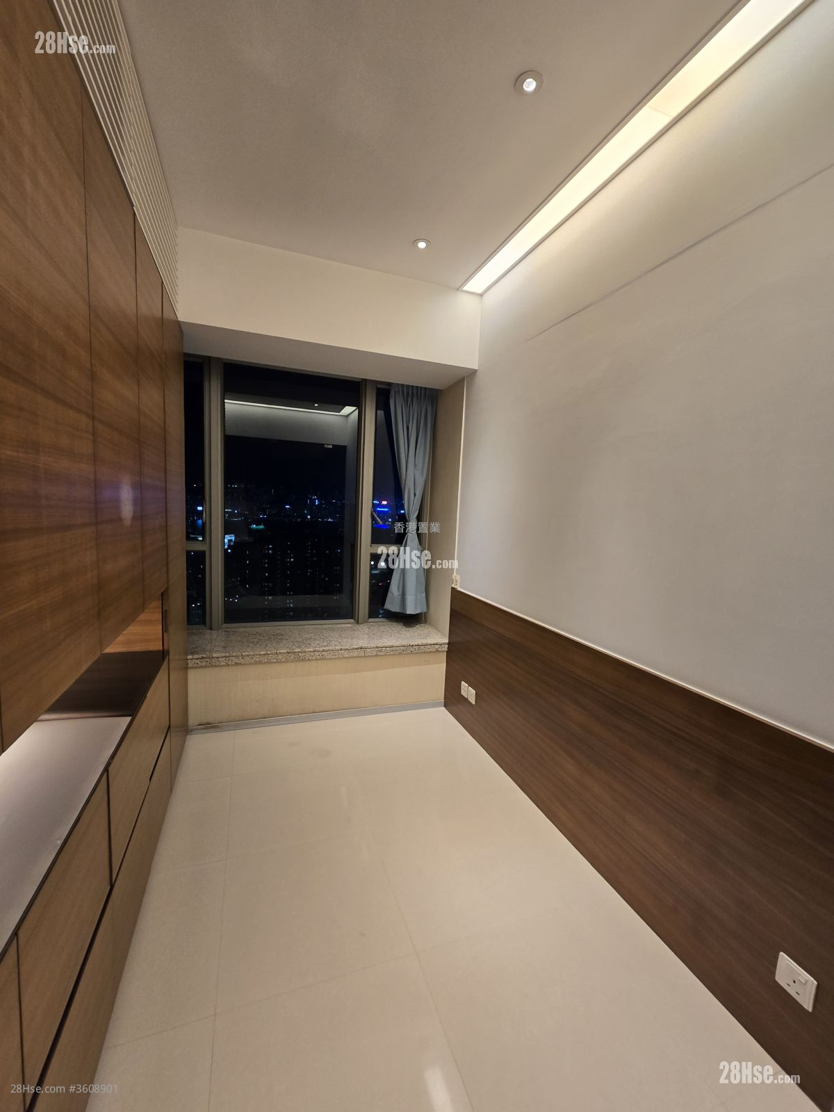 Parc Palais Rental 3 Bedrooms , 2 Bathrooms 1,321 ft² Parc Palais Rental 3 Bedrooms , 2 Bathrooms 1,321 ft²