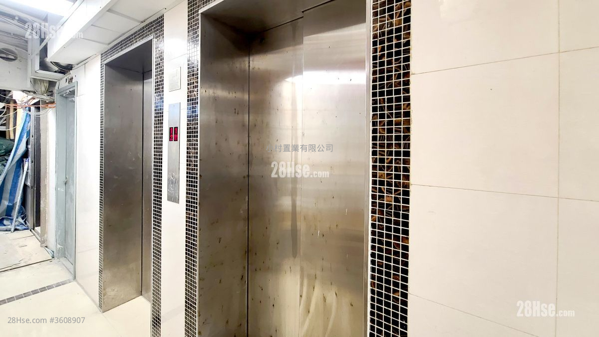 Lobby: Caineway Mansion Rental 2 Bedrooms , 1 Bathroom 600 ft² Lobby: Caineway Mansion Rental 2 Bedrooms , 1 Bathroom 600 ft²