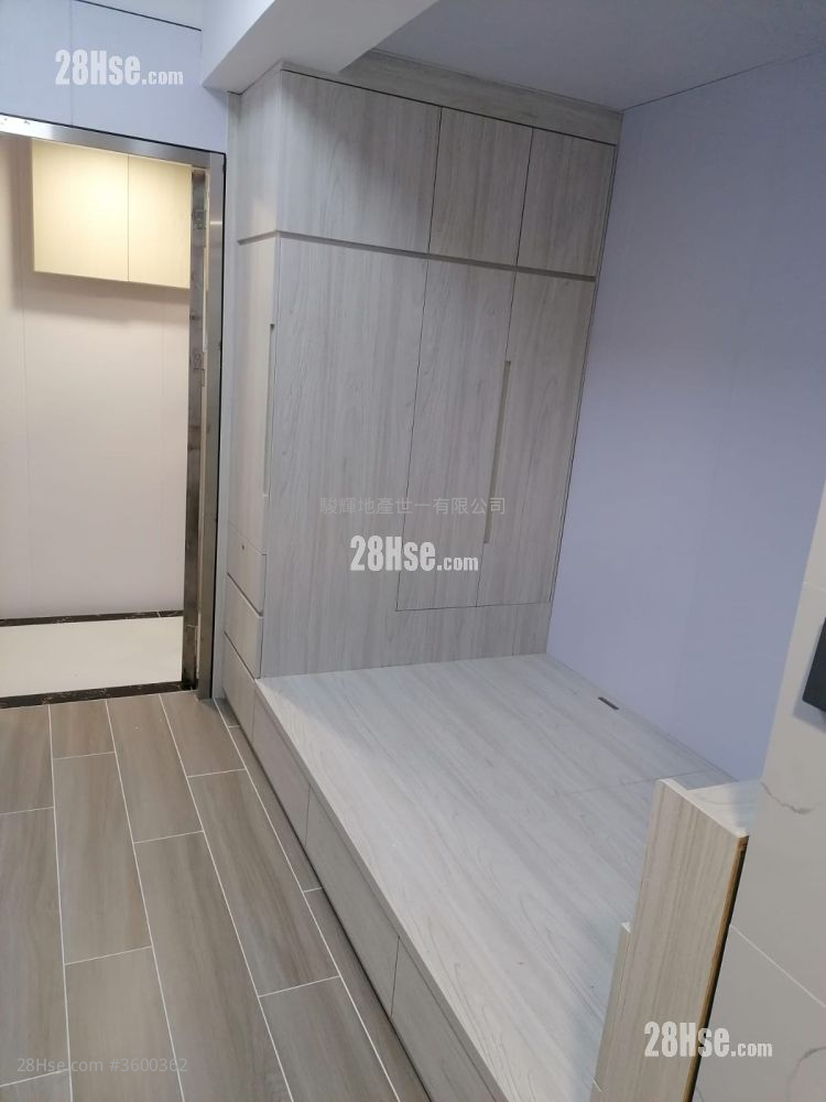 Ngai Hing Mansion Rental Studio , 1 Bathroom 610 ft²
