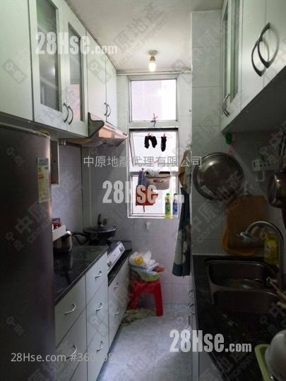 Yuet Chui Court Sell 2 Bedrooms 559 ft² Yuet Chui Court Sell 2 Bedrooms 559 ft²