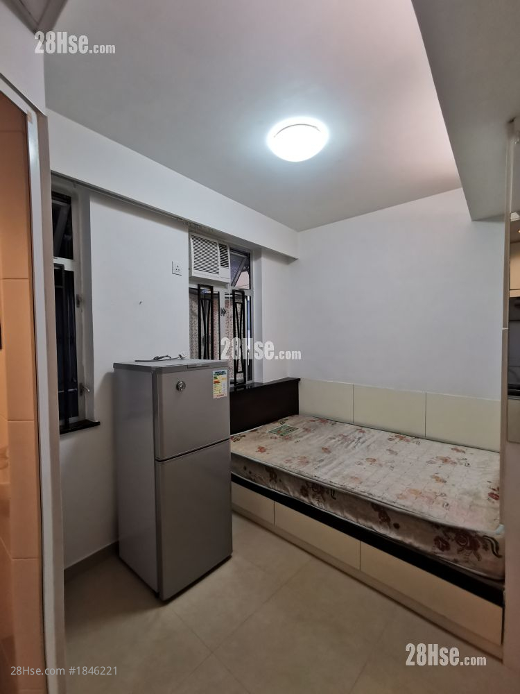 Sze Bo Building Rental Studio , 1 Bathroom 130 ft²