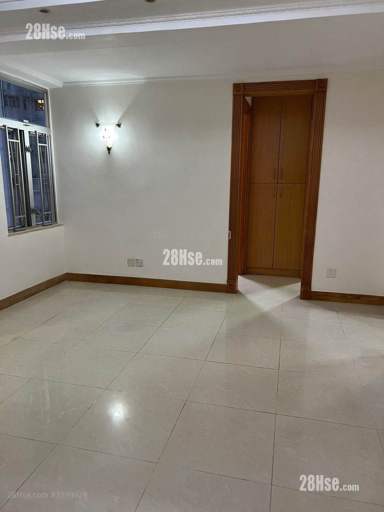 高發大廈 租盤 3 房 , 1 浴室 488 平方呎