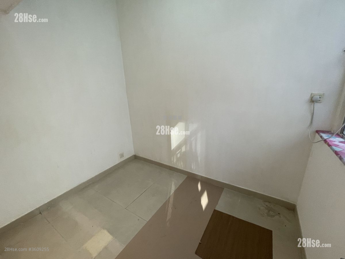 465-467 King's Road Sell 3 Bedrooms 868 ft² 465-467 King's Road Sell 3 Bedrooms 868 ft²