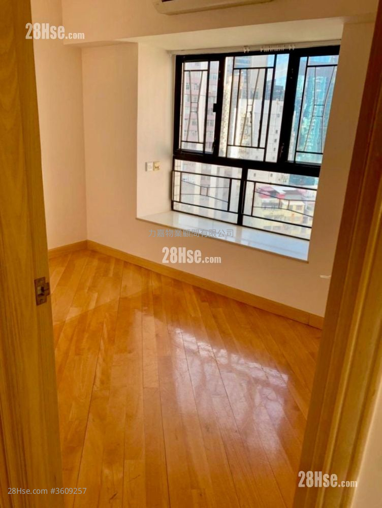 Cannon Garden Sell 3 Bedrooms , 2 Bathrooms 594 ft² Cannon Garden Sell 3 Bedrooms , 2 Bathrooms 594 ft²