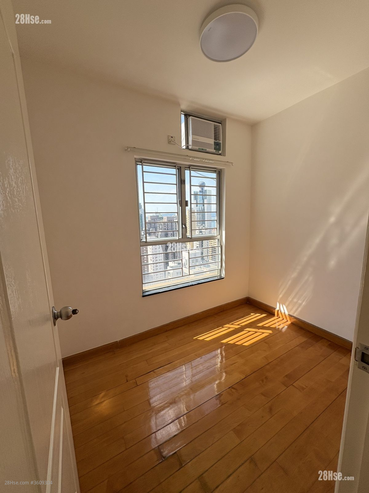 Ko Nga Court Rental 2 Bedrooms , 1 Bathroom 311 ft² Ko Nga Court Rental 2 Bedrooms , 1 Bathroom 311 ft²