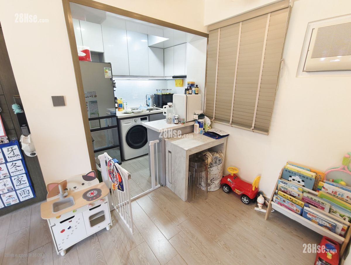 屯門市廣場 售盤 2 房 , 1 浴室 423 平方呎 屯門市廣場 售盤 2 房 , 1 浴室 423 平方呎