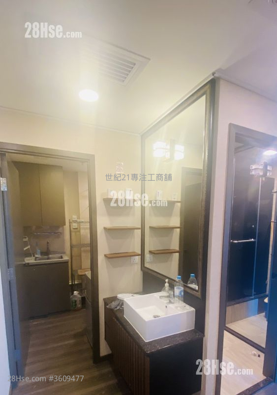 Fee Tat Commercial Centre Rental 5+ Bedrooms , 1 Toilet Fee Tat Commercial Centre Rental 5+ Bedrooms , 1 Toilet