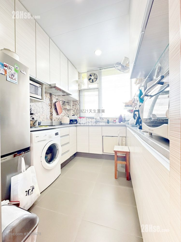 漣山 售盤 3 房 , 2 浴室 941 平方呎 漣山 售盤 3 房 , 2 浴室 941 平方呎