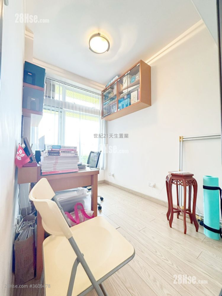 漣山 售盤 3 房 , 2 浴室 941 平方呎 漣山 售盤 3 房 , 2 浴室 941 平方呎