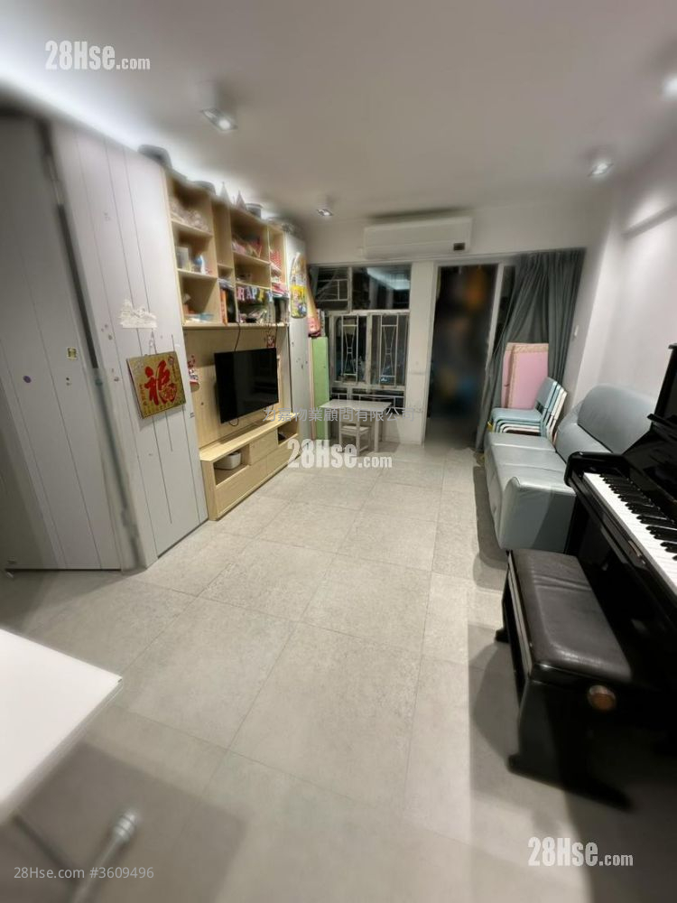 Flora Garden Sell 3 Bedrooms , 2 Bathrooms 681 ft² Flora Garden Sell 3 Bedrooms , 2 Bathrooms 681 ft²