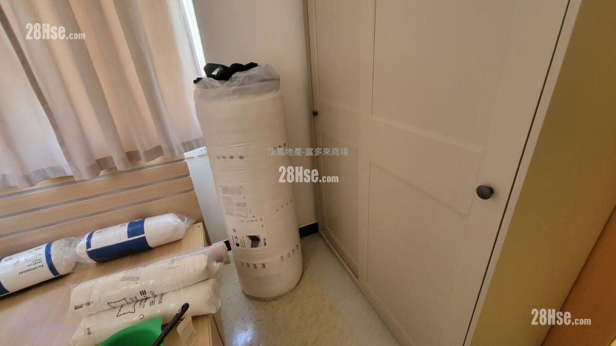Cosmopolitan Estate Rental 1 Bedroom , 1 Bathroom 288 ft² Cosmopolitan Estate Rental 1 Bedroom , 1 Bathroom 288 ft²