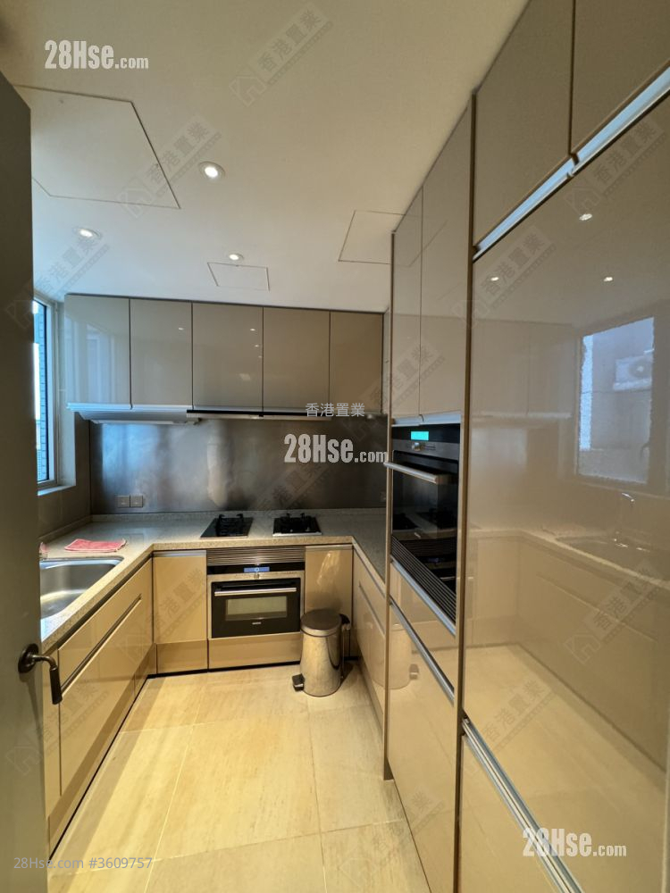 The Harbourside Sell 4 Bedrooms , 3 Bathrooms 1,713 ft² The Harbourside Sell 4 Bedrooms , 3 Bathrooms 1,713 ft²