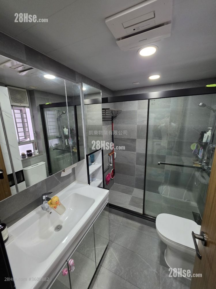 Hoi Lok Court Sell 3 Bedrooms , 2 Bathrooms 631 ft² Hoi Lok Court Sell 3 Bedrooms , 2 Bathrooms 631 ft²