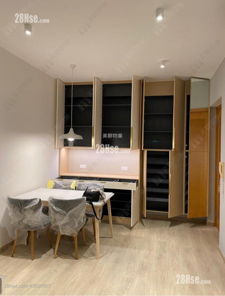 The Grandville Sell 2 Bedrooms , 1 Bathroom 577 ft² The Grandville Sell 2 Bedrooms , 1 Bathroom 577 ft²