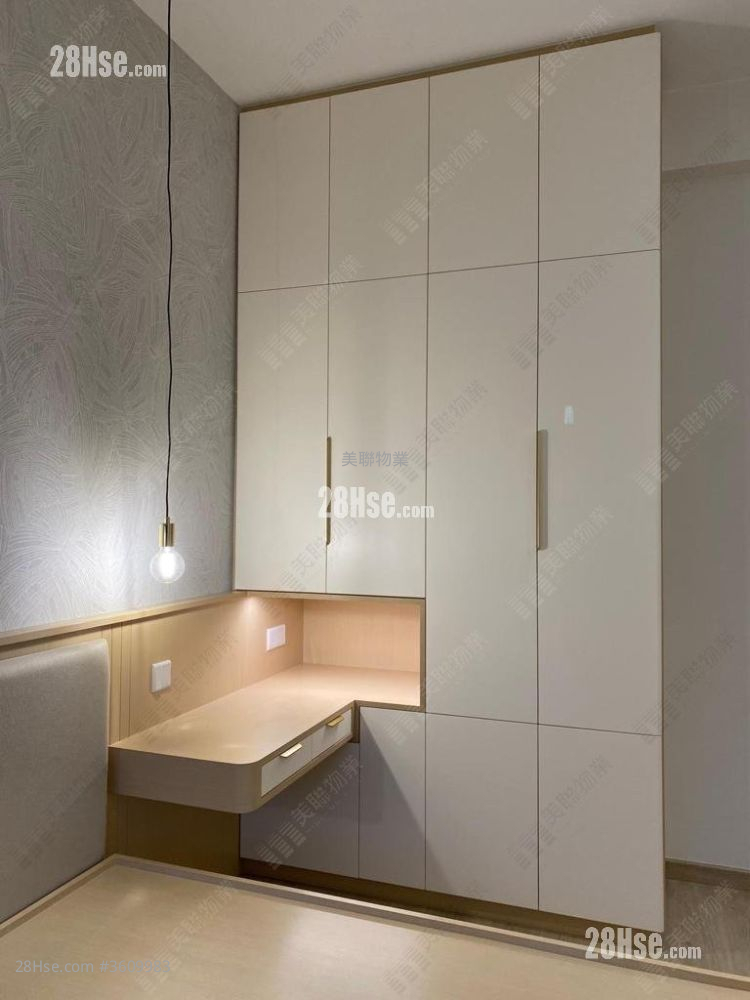 The Grandville Sell 2 Bedrooms , 1 Bathroom 577 ft² The Grandville Sell 2 Bedrooms , 1 Bathroom 577 ft²