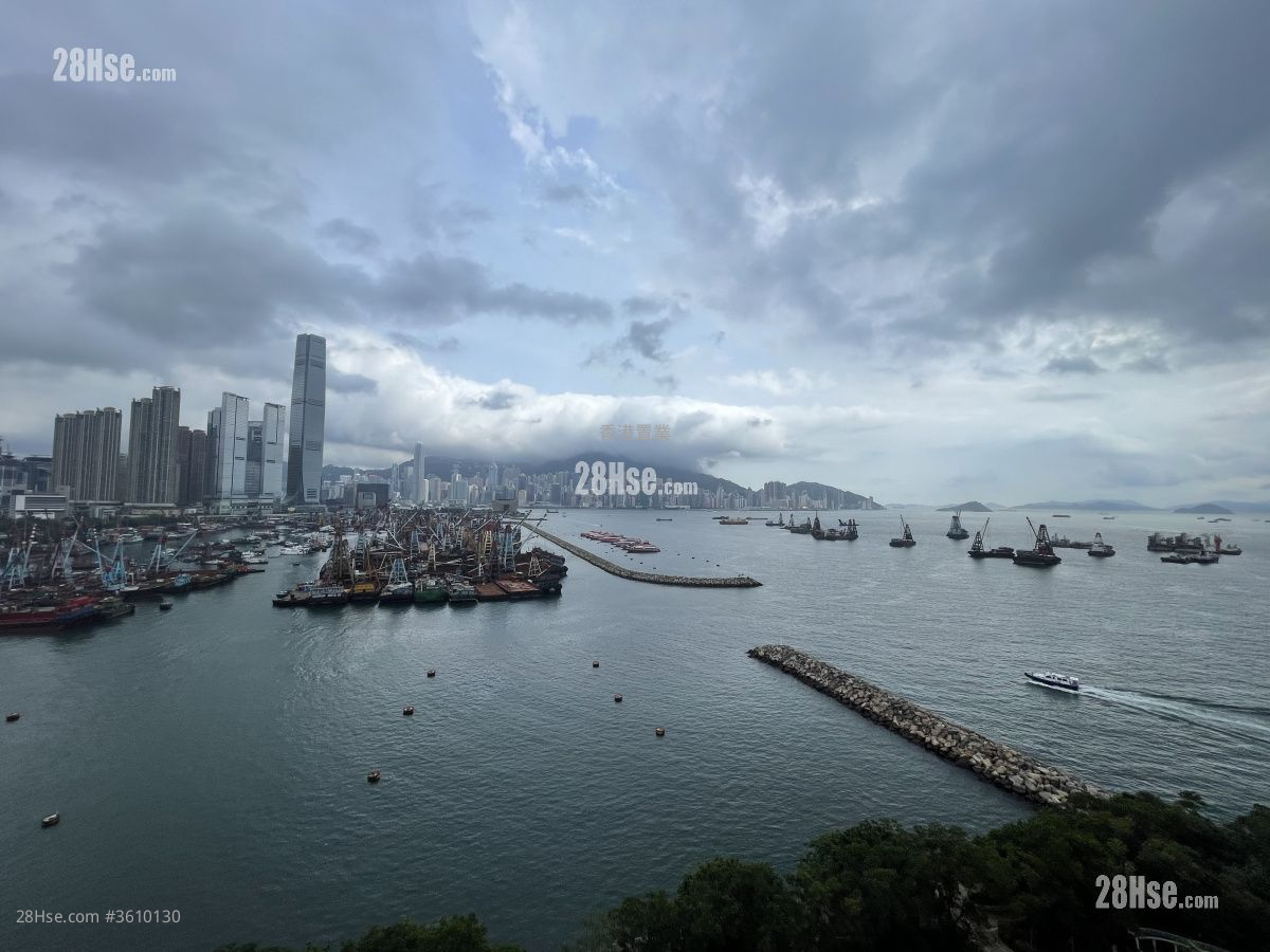 One Silversea Rental 3 Bedrooms , 2 Bathrooms 955 ft² One Silversea Rental 3 Bedrooms , 2 Bathrooms 955 ft²