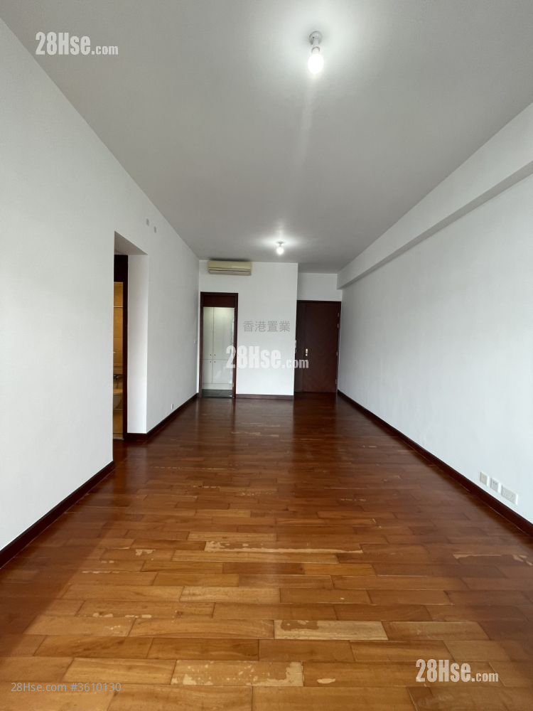 One Silversea Rental 3 Bedrooms , 2 Bathrooms 955 ft² One Silversea Rental 3 Bedrooms , 2 Bathrooms 955 ft²