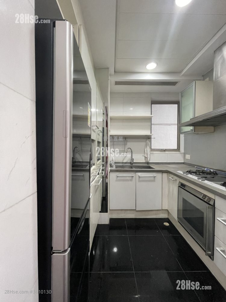 One Silversea Rental 3 Bedrooms , 2 Bathrooms 955 ft² One Silversea Rental 3 Bedrooms , 2 Bathrooms 955 ft²
