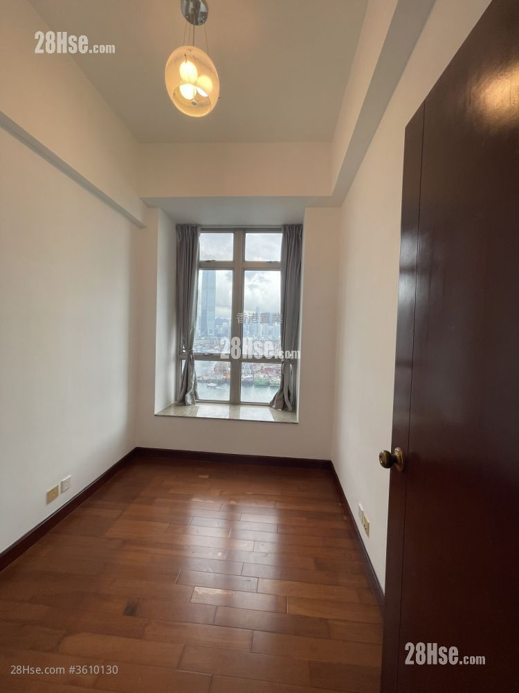 One Silversea Rental 3 Bedrooms , 2 Bathrooms 955 ft² One Silversea Rental 3 Bedrooms , 2 Bathrooms 955 ft²