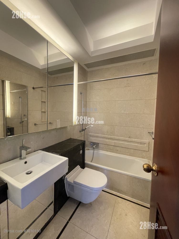 One Silversea Rental 3 Bedrooms , 2 Bathrooms 955 ft² One Silversea Rental 3 Bedrooms , 2 Bathrooms 955 ft²