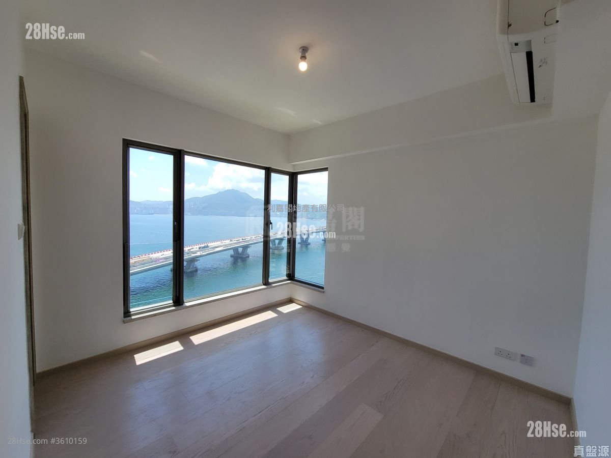 Sea To Sky Rental 4 Bedrooms , 4 Bathrooms 1,077 ft² Sea To Sky Rental 4 Bedrooms , 4 Bathrooms 1,077 ft²