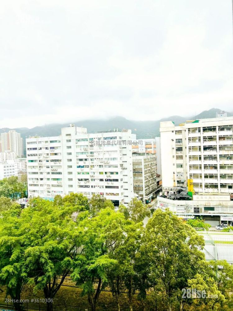 Man Lai Court Sell 3 Bedrooms , 2 Bathrooms 629 ft² Man Lai Court Sell 3 Bedrooms , 2 Bathrooms 629 ft²
