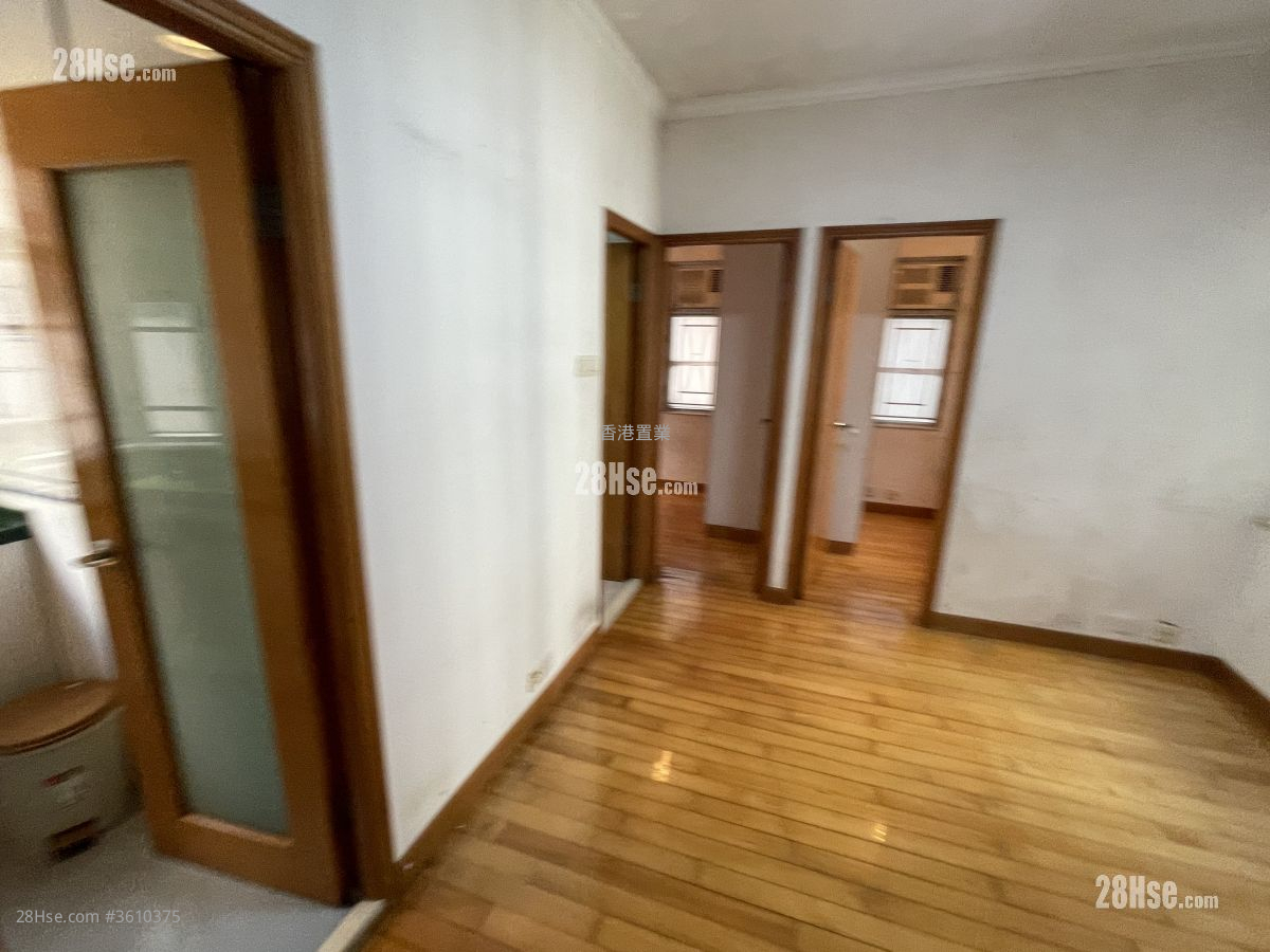 Hoi Hing Building Sell 2 Bedrooms 327 ft² Hoi Hing Building Sell 2 Bedrooms 327 ft²