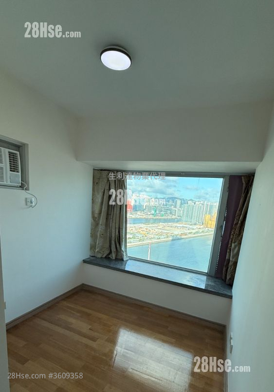 Grand Waterfront Rental 3 Bedrooms , 2 Bathrooms 621 ft² Grand Waterfront Rental 3 Bedrooms , 2 Bathrooms 621 ft²