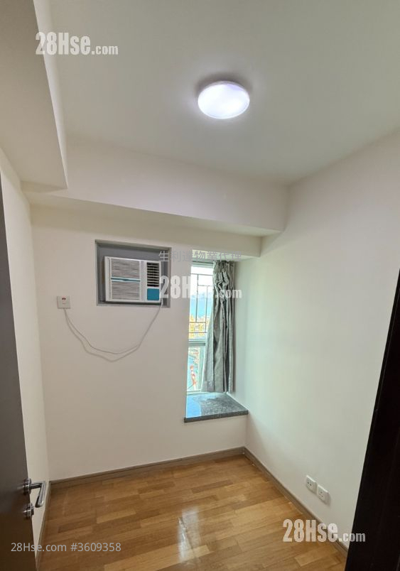Grand Waterfront Rental 3 Bedrooms , 2 Bathrooms 621 ft² Grand Waterfront Rental 3 Bedrooms , 2 Bathrooms 621 ft²