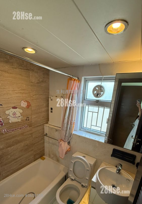 Grand Waterfront Rental 3 Bedrooms , 2 Bathrooms 621 ft² Grand Waterfront Rental 3 Bedrooms , 2 Bathrooms 621 ft²