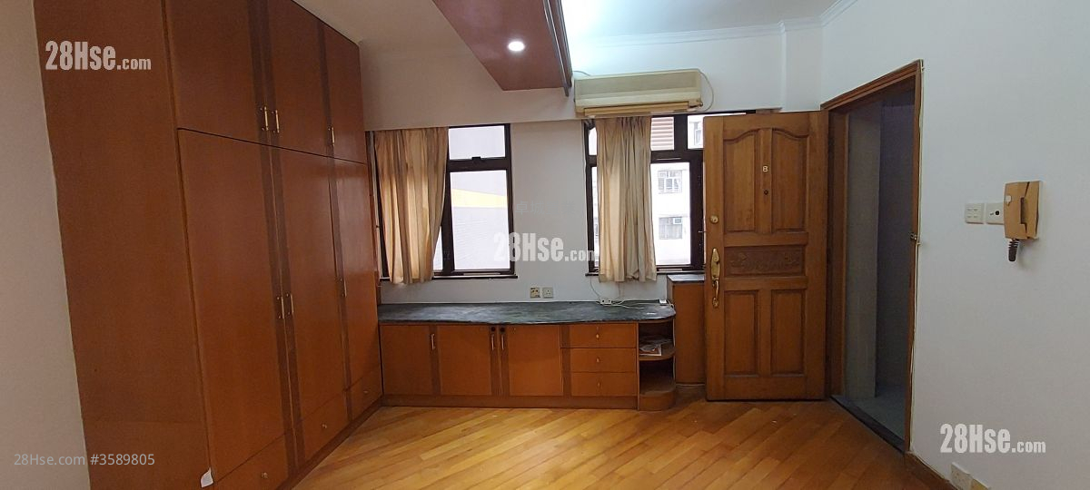 Kui Lee Building Sell Studio , 1 Bathroom 307 ft²