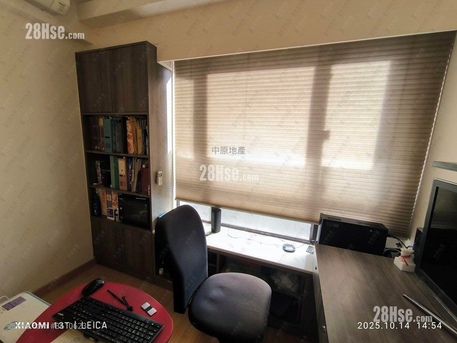 Skylight Tower Sell 3 Bedrooms , 2 Bathrooms 1,119 ft² Skylight Tower Sell 3 Bedrooms , 2 Bathrooms 1,119 ft²