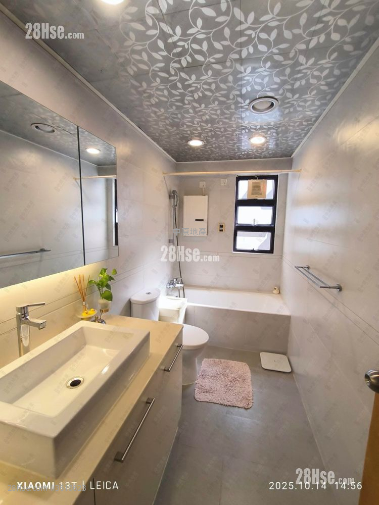 Skylight Tower Sell 3 Bedrooms , 2 Bathrooms 1,119 ft² Skylight Tower Sell 3 Bedrooms , 2 Bathrooms 1,119 ft²