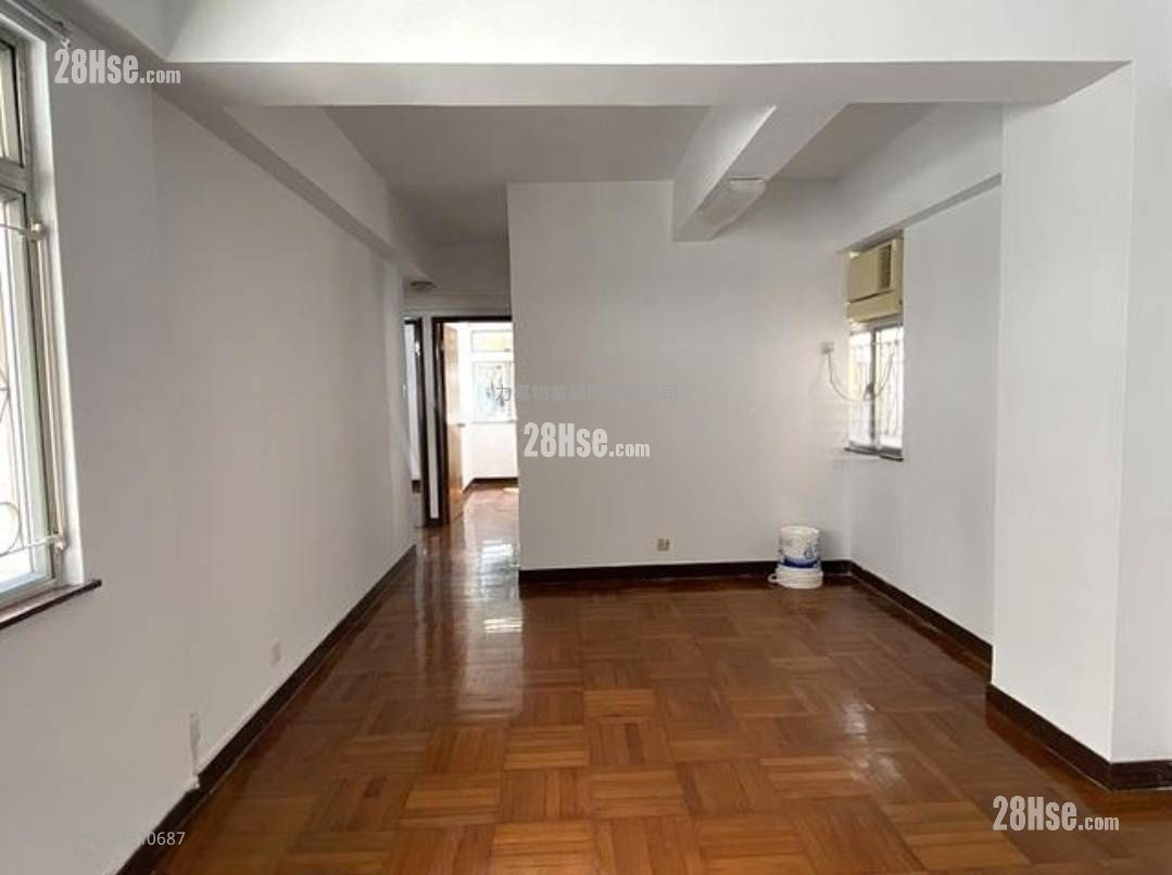 Regent Court Sell 3 Bedrooms , 2 Bathrooms 691 ft² Regent Court Sell 3 Bedrooms , 2 Bathrooms 691 ft²
