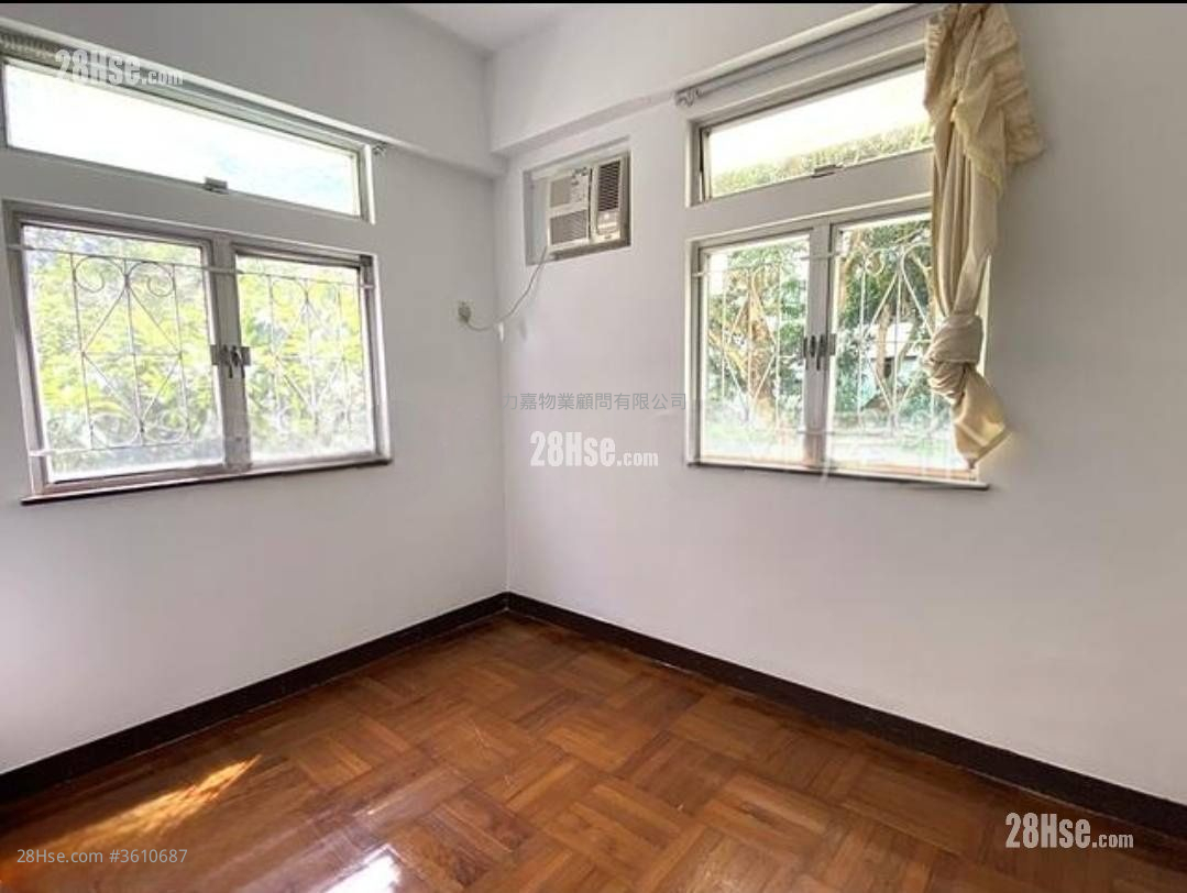 Regent Court Sell 3 Bedrooms , 2 Bathrooms 691 ft² Regent Court Sell 3 Bedrooms , 2 Bathrooms 691 ft²